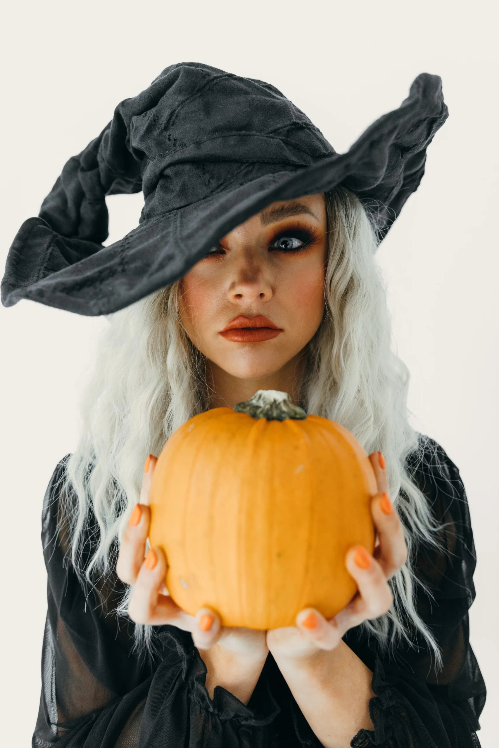 Horrorkostüme – Halloween Verkäufe -Horrorkostüme – Halloween Verkäufe pexels photo 5600118 scaled